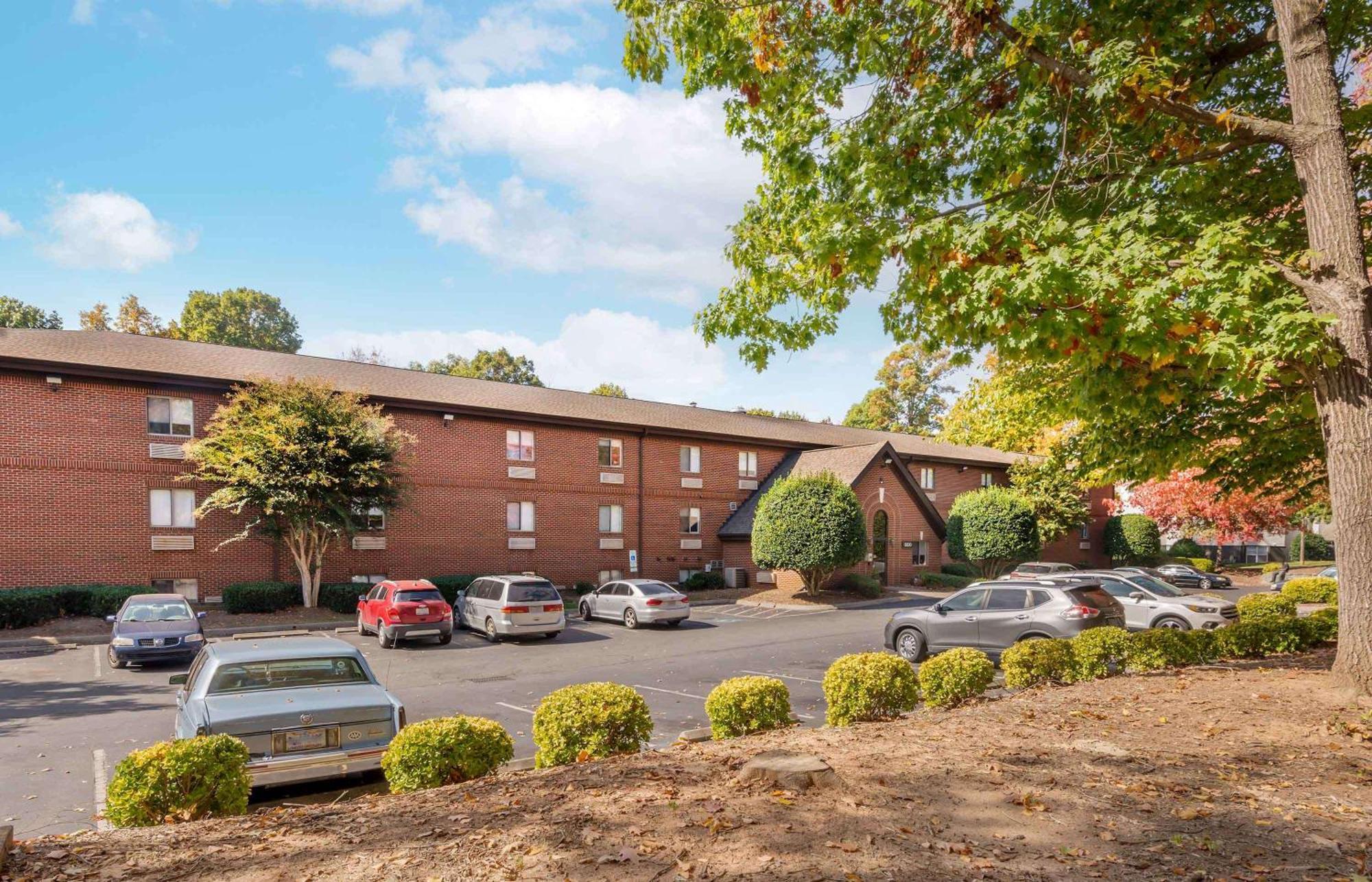 Extended America Select - - Tyvola Rd - Executive Park Hotel 2*