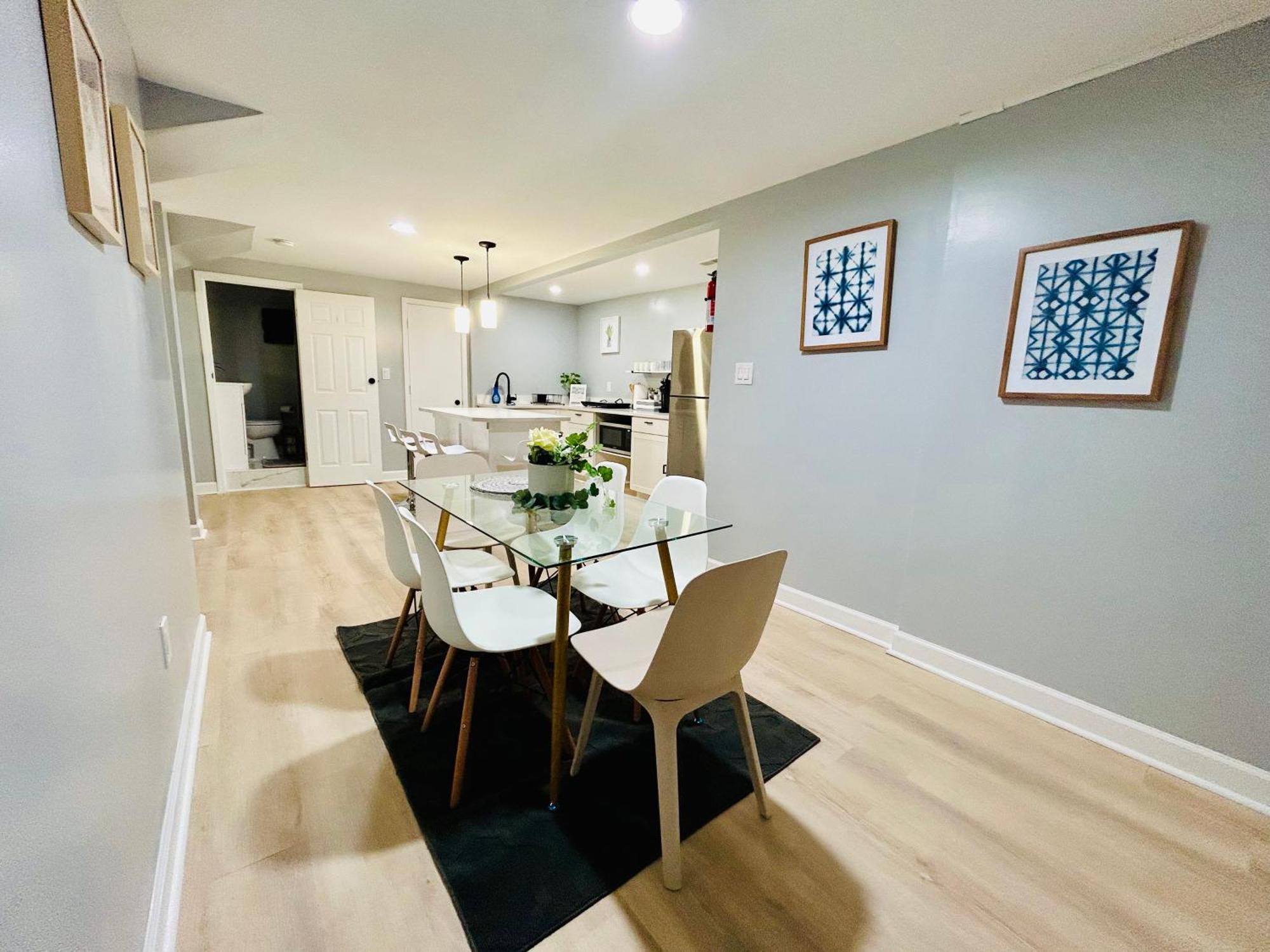 Holiday home Comfy Lower Lvl With Jetted Tub Near Uptown And Unc