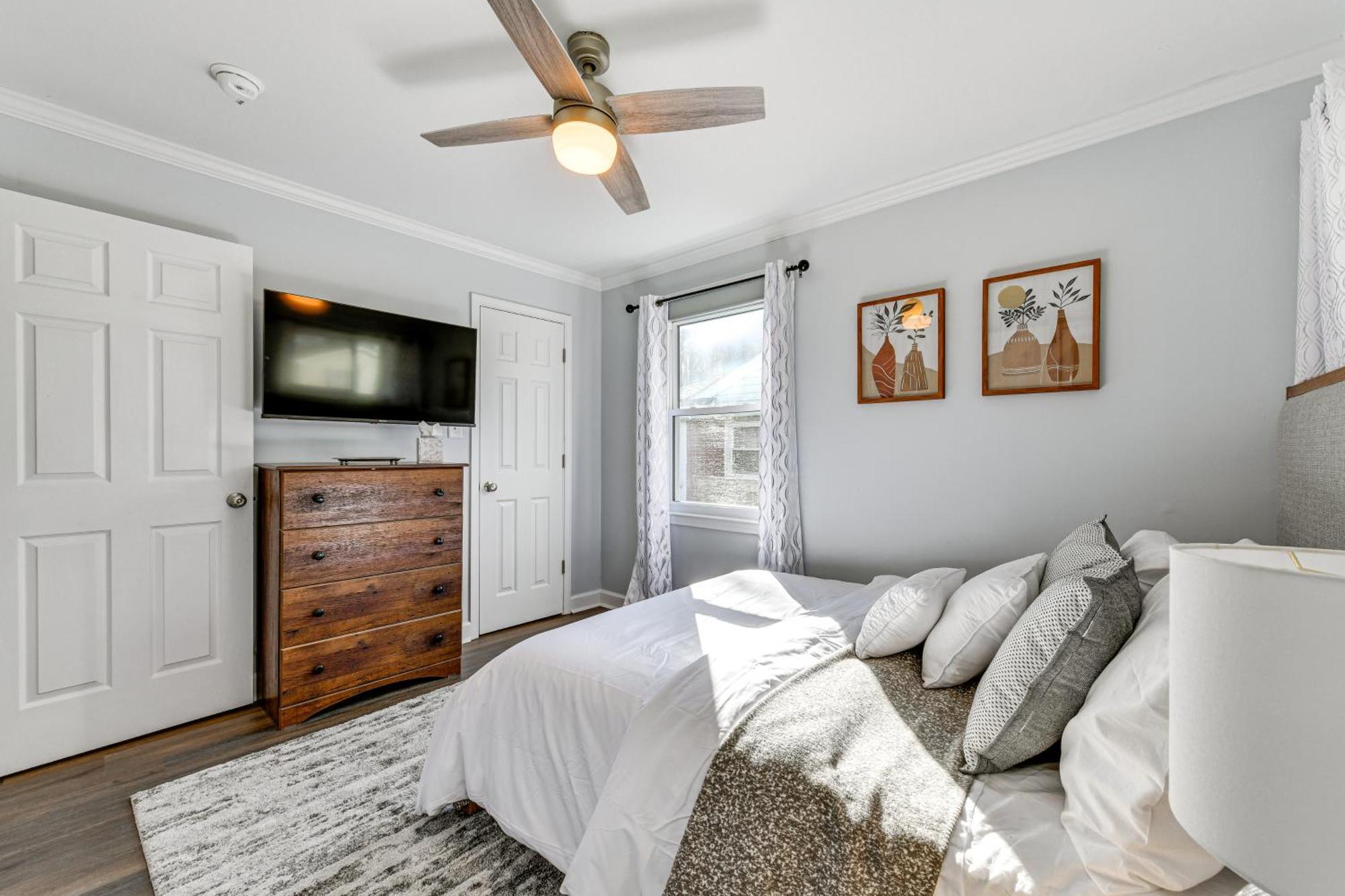 Holiday home Newly Updated About 3 Mi To Downtown Charlotte! Charlotte