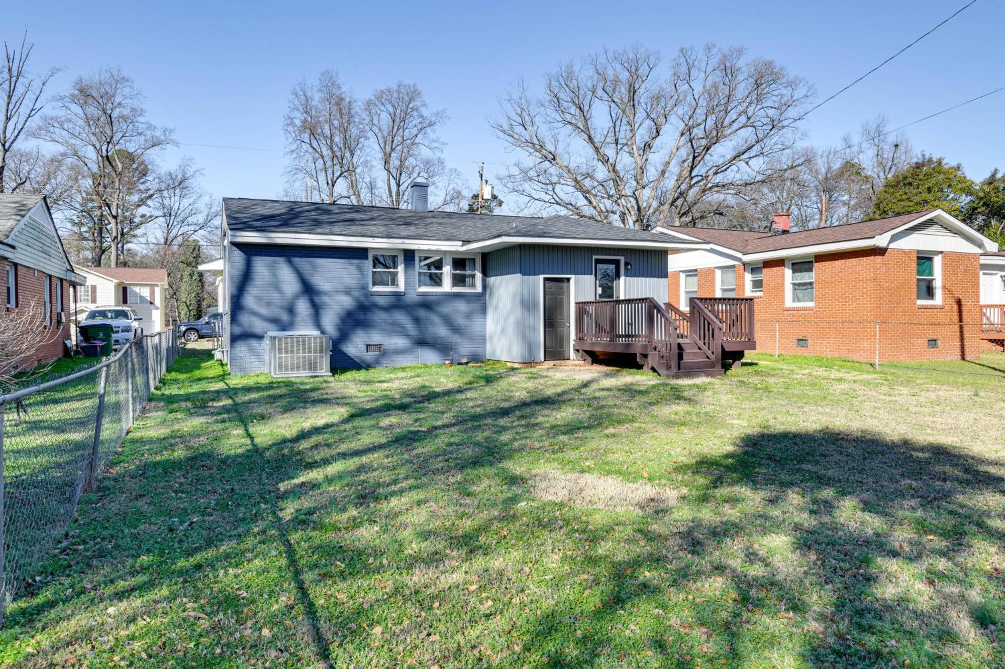 Newly Updated About 3 Mi To Downtown Charlotte! Holiday home