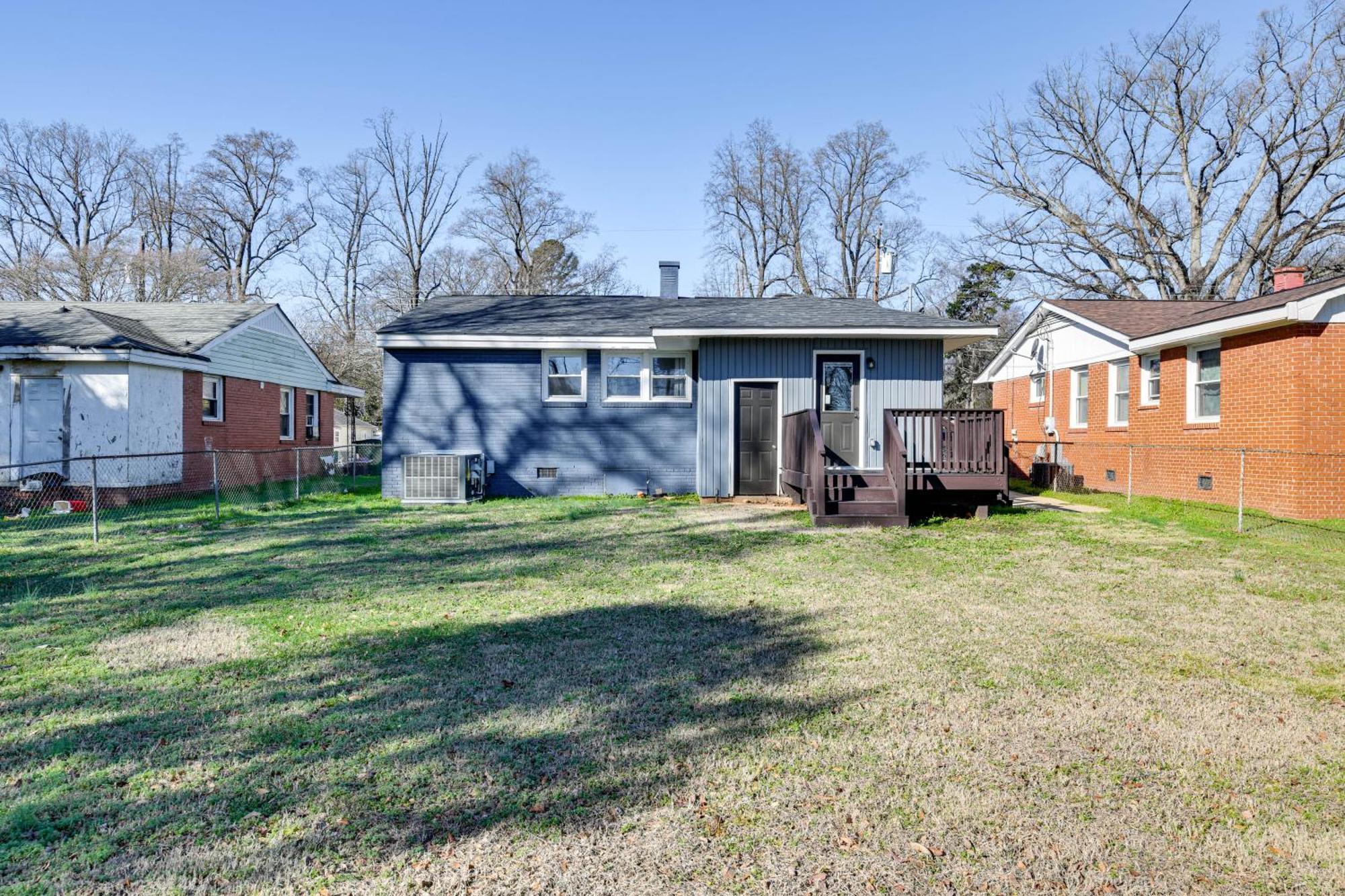 Newly Updated About 3 Mi To Downtown Charlotte! Holiday home