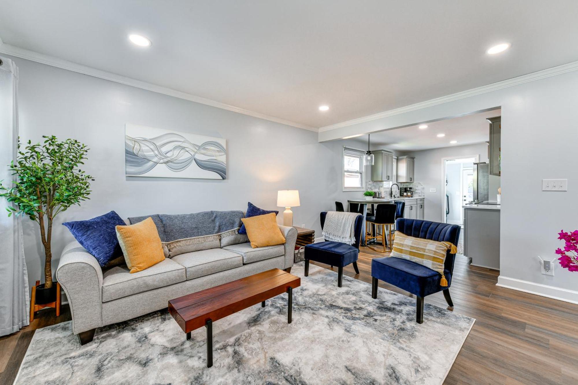 Newly Updated About 3 Mi To Downtown Charlotte! Charlotte