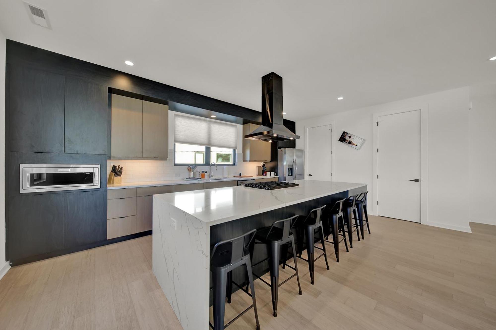 406 Katonah Amazing Location Rooftop Patio Views And A Gym * Charlotte