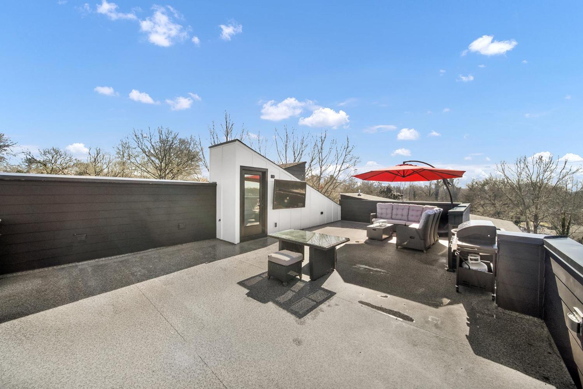 406 Katonah Amazing Location Rooftop Patio Views And A Gym Holiday home Charlotte