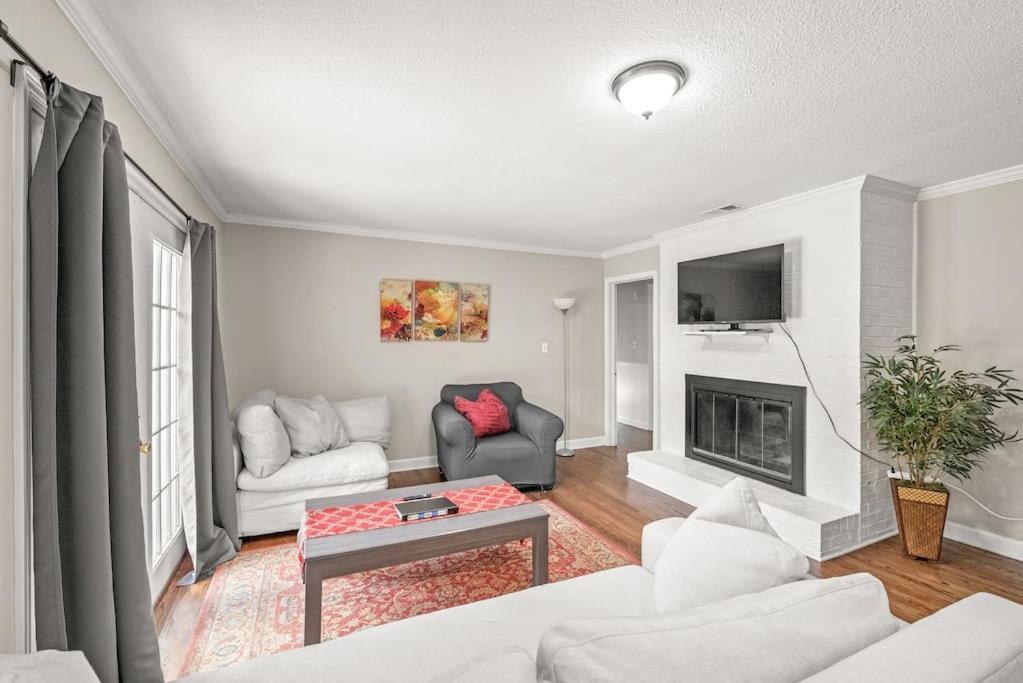 Holiday home Charming, Cozy Close To Uptown, Airport & Whitewater Center Charlotte