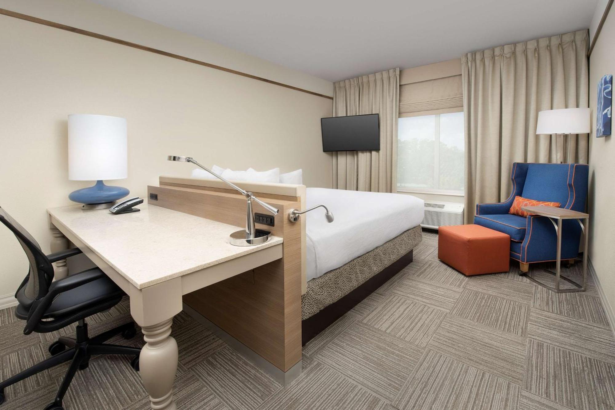 Hotel Hilton Garden Airport 3*