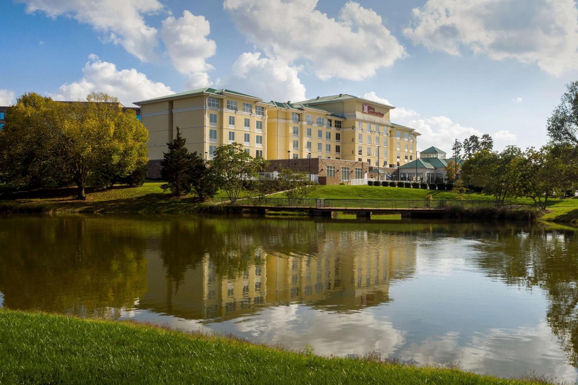 Hilton Garden Airport Hotel 3*