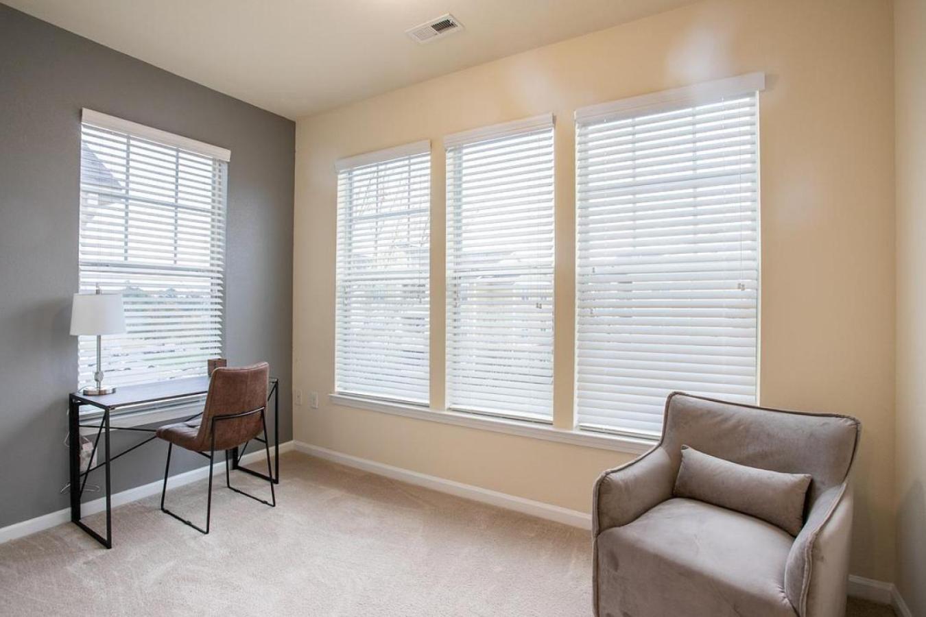 Apartment Landing - Modern With Amazing Amenities Charlotte