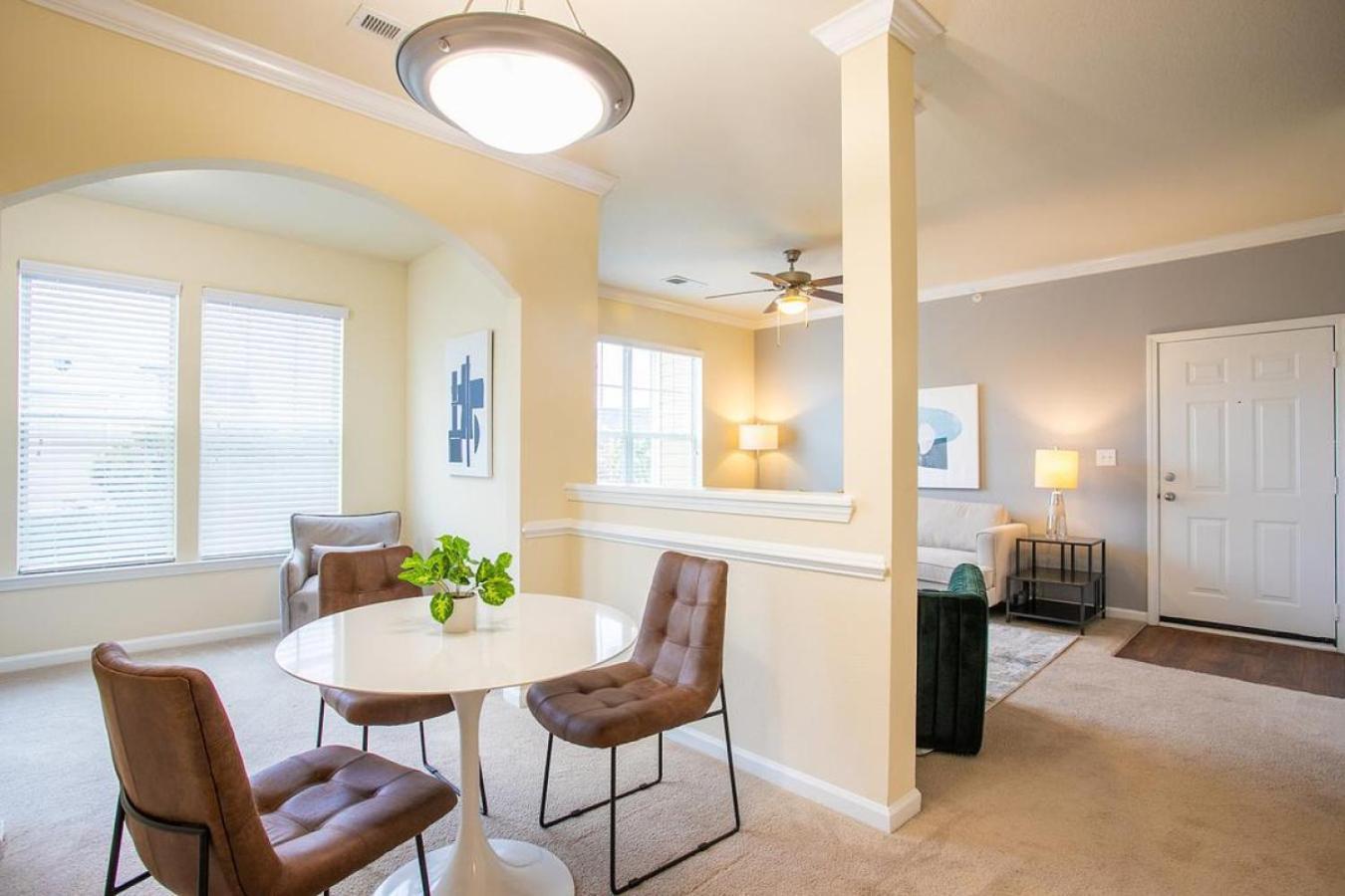 Landing - Modern With Amazing Amenities * Charlotte