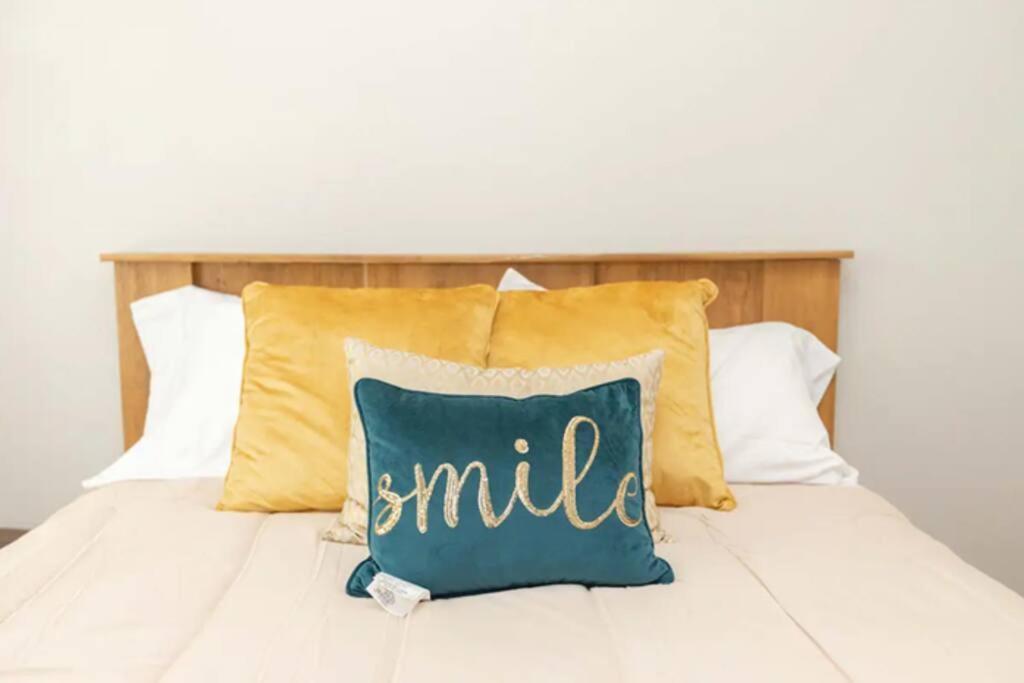 Townhome - Near Uncc And Pnc Music Pavilion Charlotte