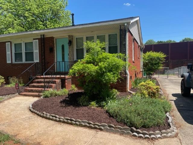 Holiday home West-end Downtown - Easy Access To Airport & Jcsu