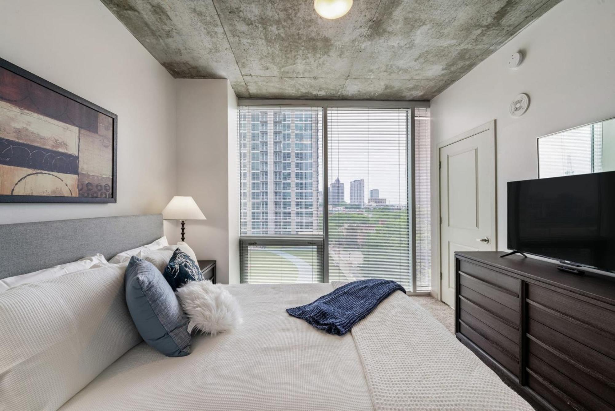 Luxurious Uptown In North Carolina Apartment Charlotte