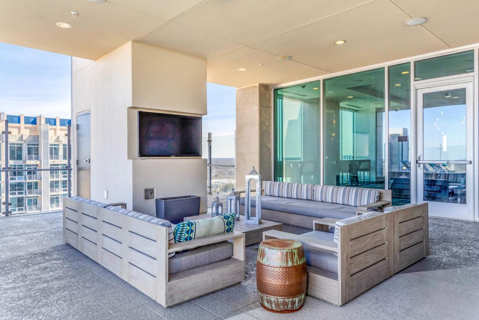 Luxurious Uptown In North Carolina *