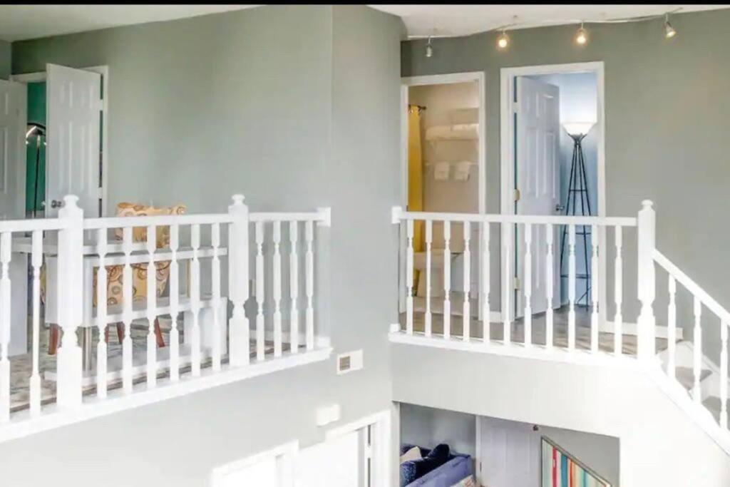 Apartment 20min To International Airport! 10min To Pnc Music! Wifi