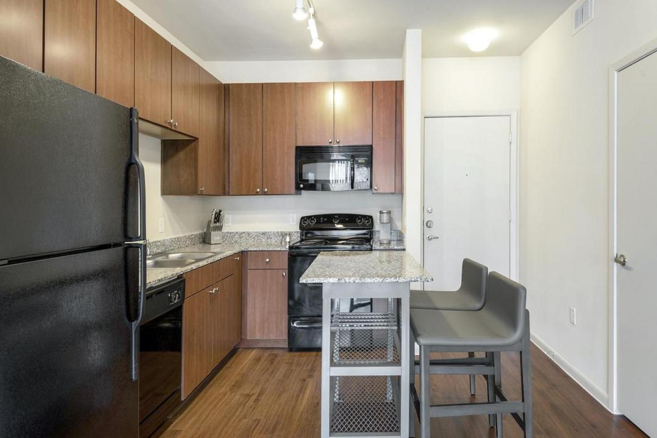 Landing At The Henry - In Northwest Apartment