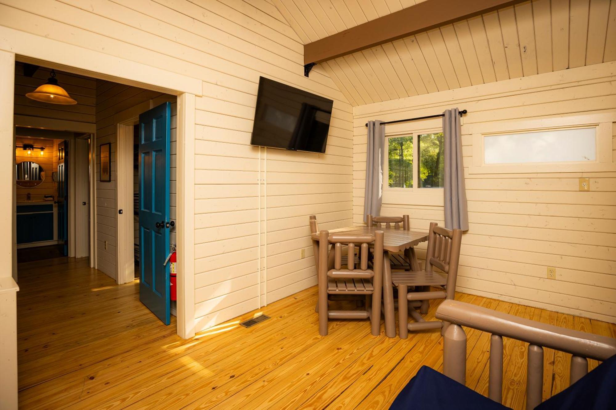 Hotel Carowinds Camp Wilderness Charlotte