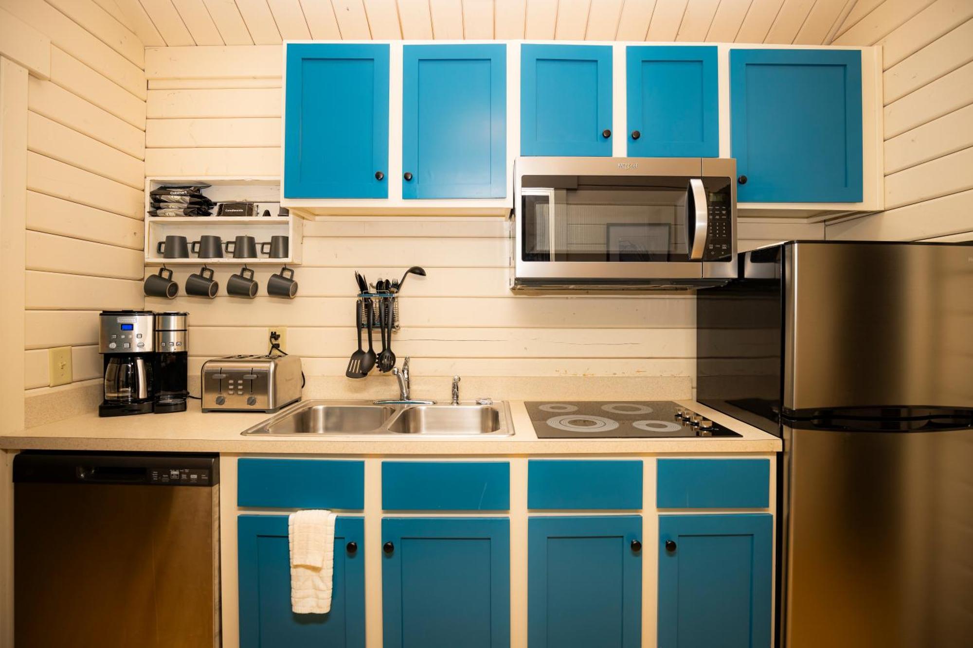 Hotel Carowinds Camp Wilderness Charlotte