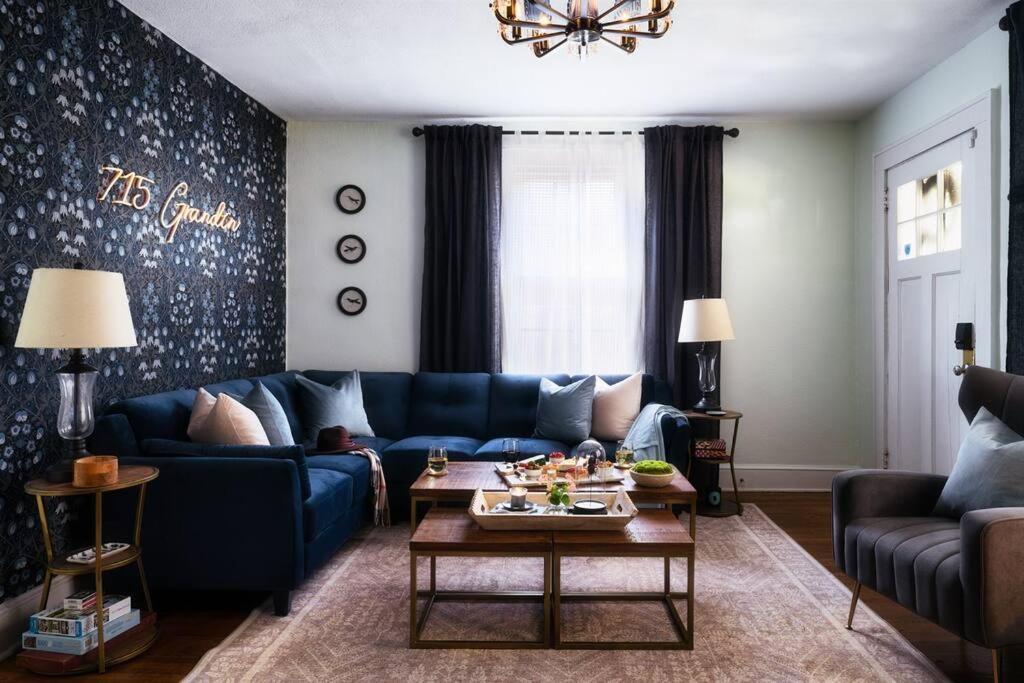 Holiday home Prime Spot! Perfect For Families! Backyard Bliss Charlotte