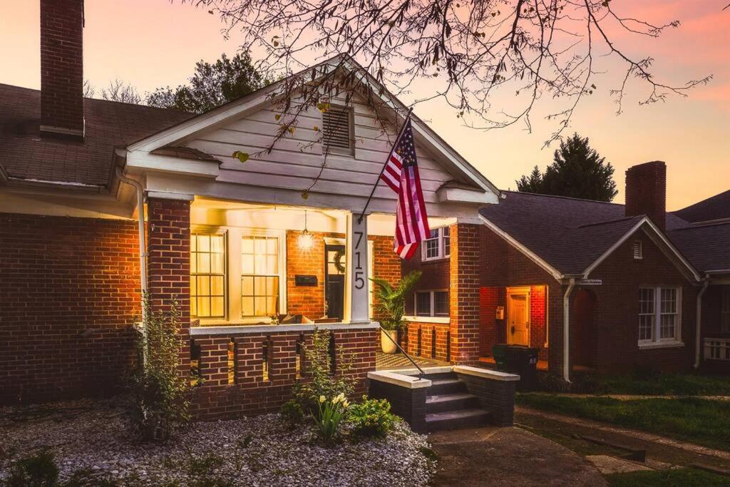 Prime Spot! Perfect For Families! Backyard Bliss * Charlotte