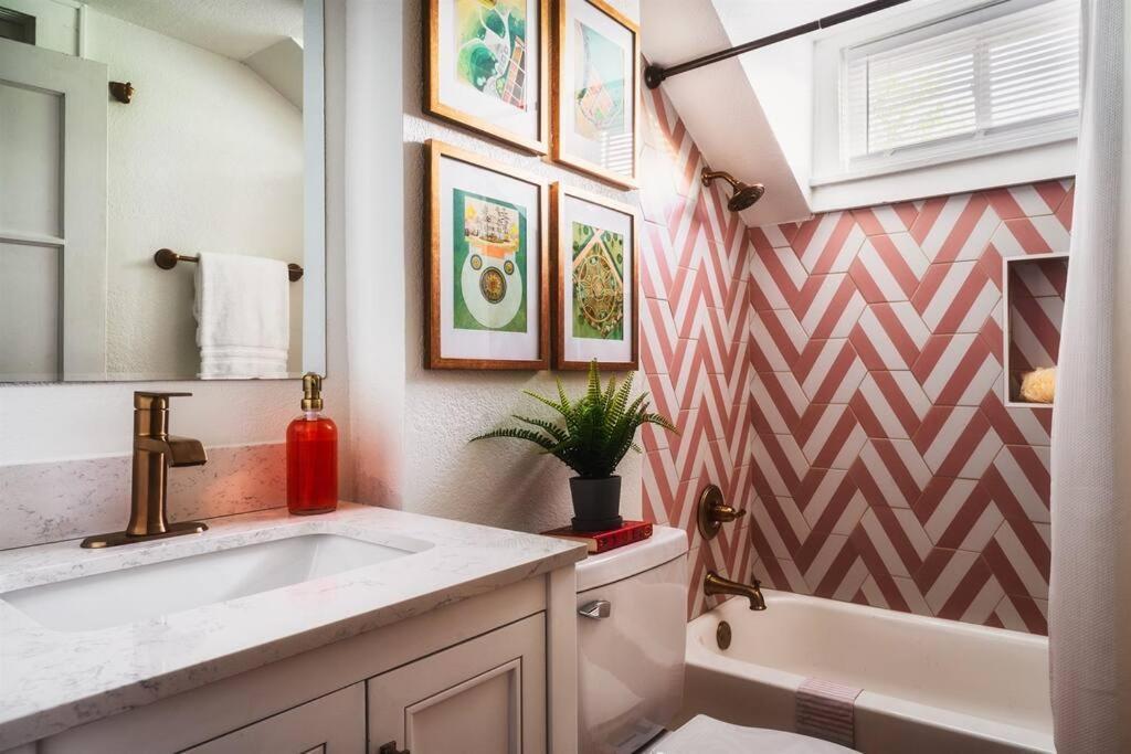 Prime Spot! Perfect For Families! Backyard Bliss