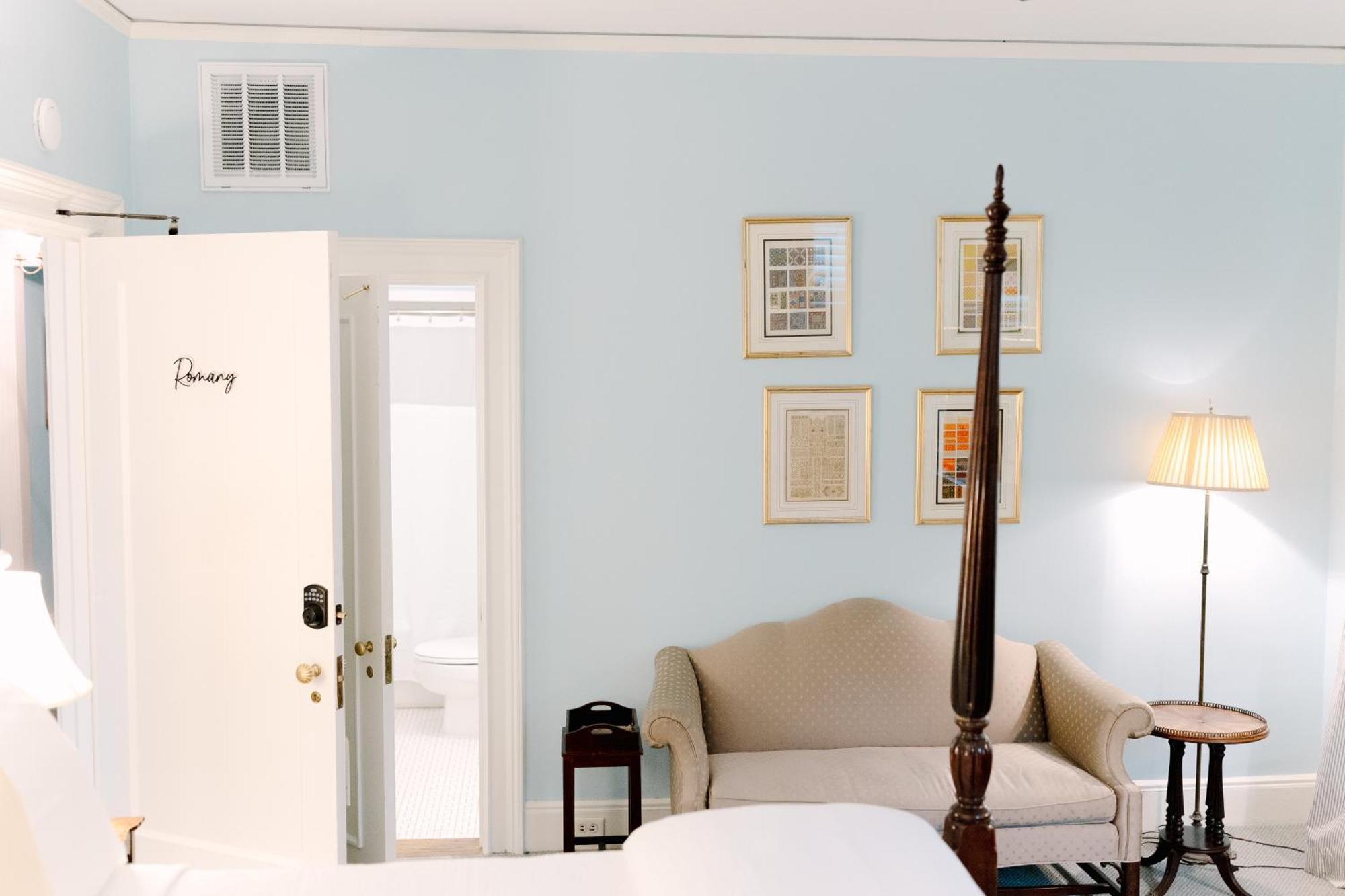Bed & Breakfast The Morehead 3*
