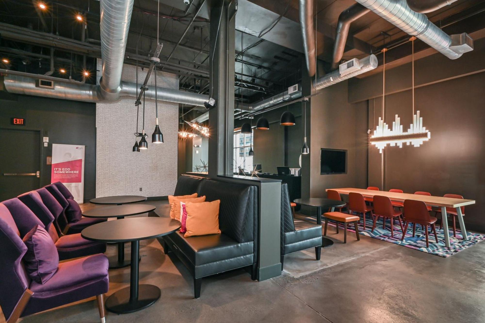 Aloft Center 2*