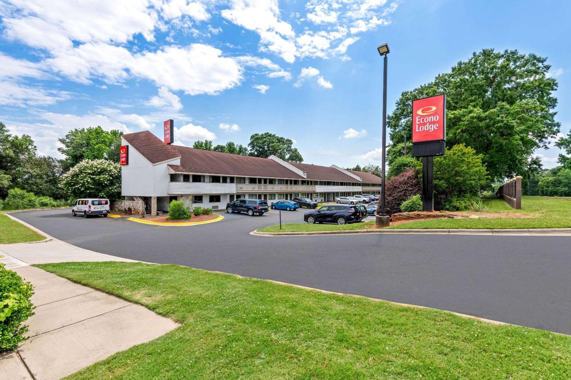 Lodge Econo Airport Charlotte
