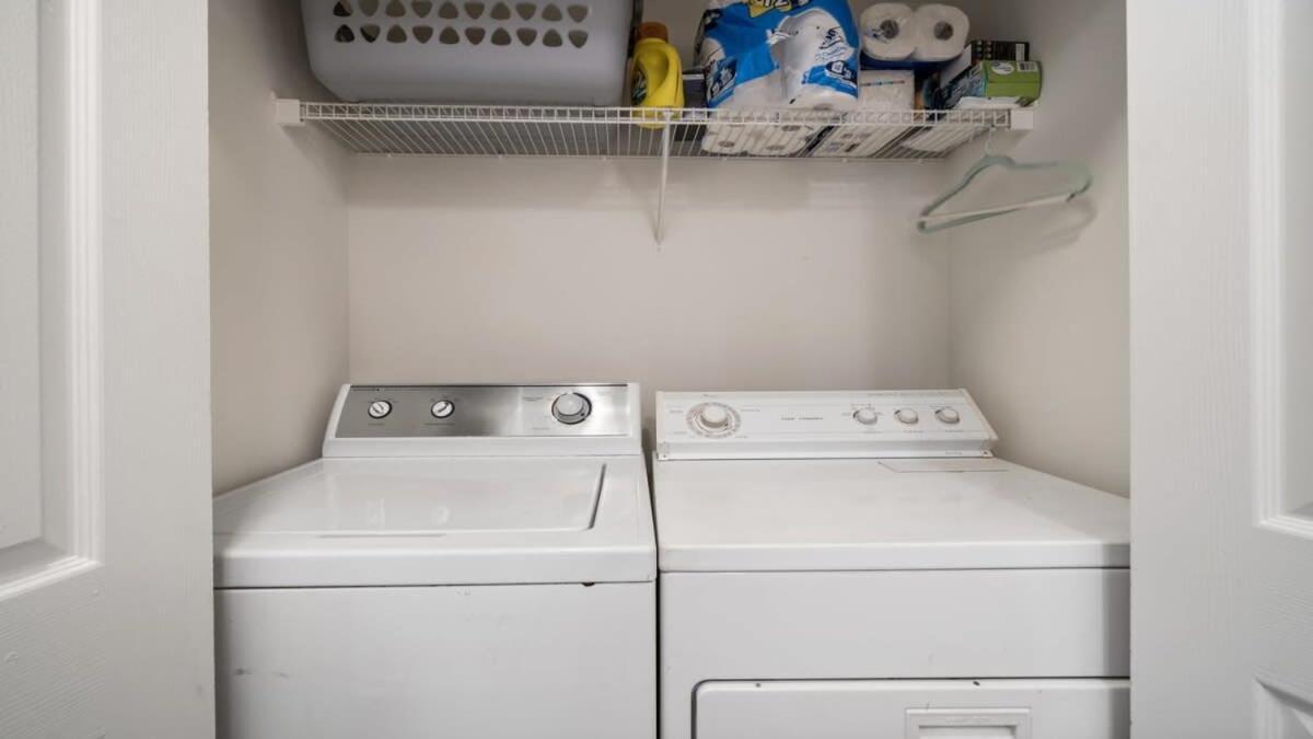 Cozy 1-br With A Seasonal Pool Charlotte
