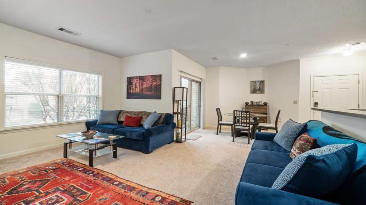 Cozy 1-br With A Seasonal Pool Apartment Charlotte