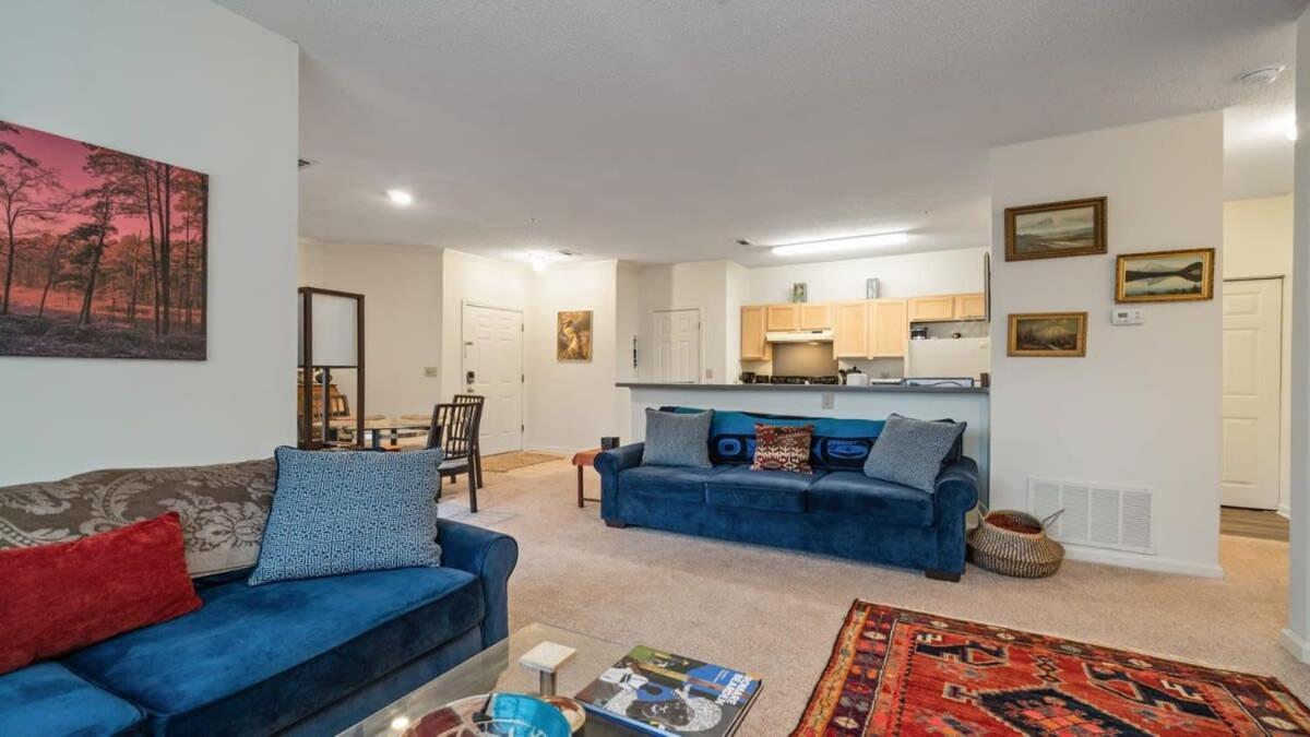 Apartment Cozy 1-br With A Seasonal Pool Charlotte