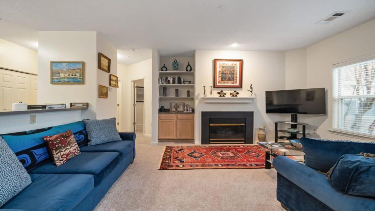 Cozy 1-br With A Seasonal Pool * Charlotte