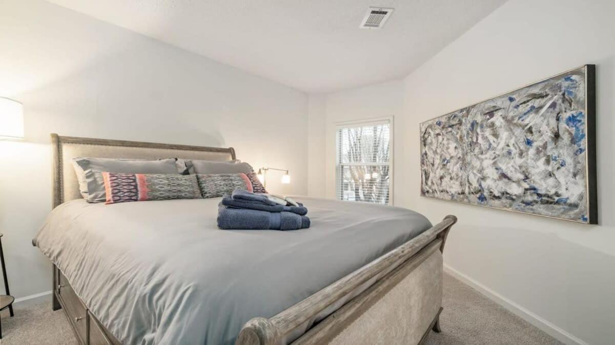 Cozy 1-br With A Seasonal Pool