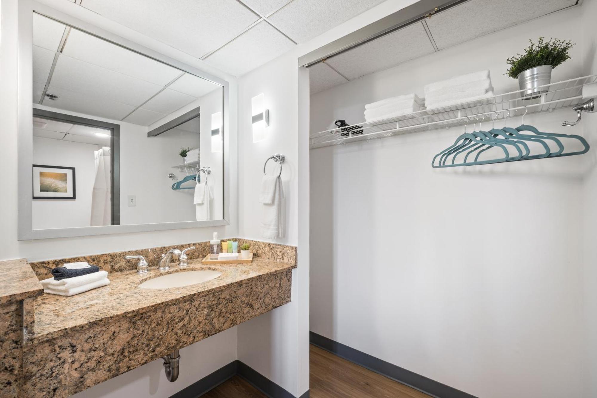 315 Loso Airport Aparthotel Charlotte