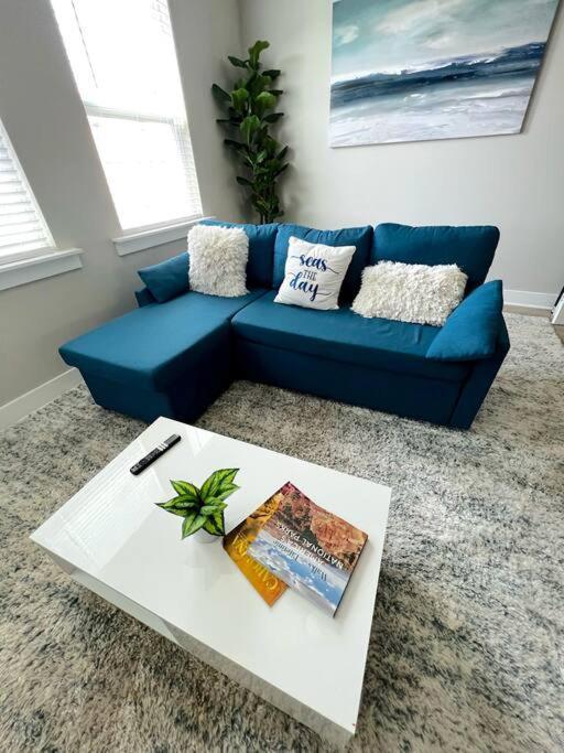 Brand New Build 10 Min- Uptown