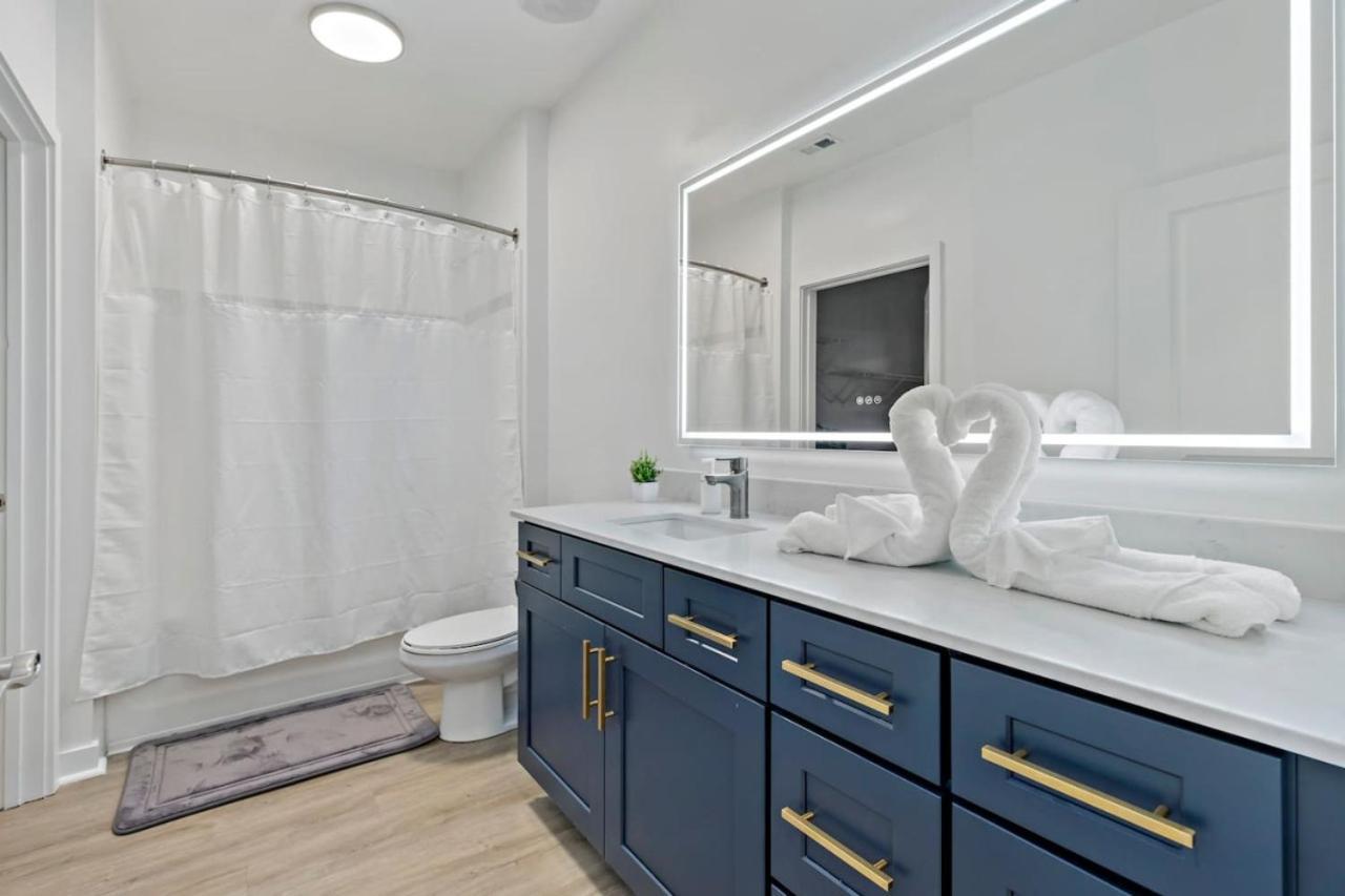 Luxe 1bd - 5 Min Dt, Gym, Parking, W-d - Sleeps 6