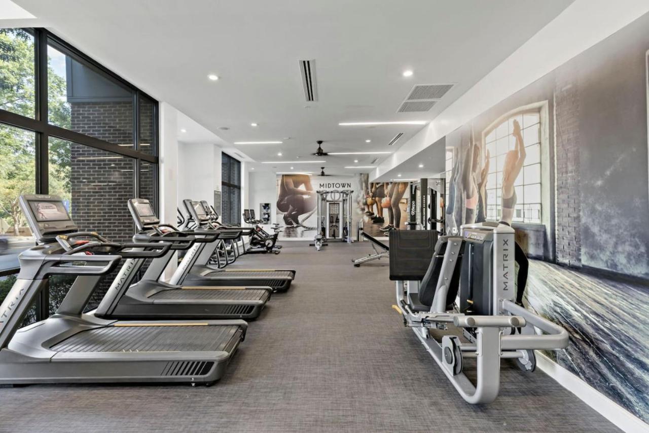 Luxe 1bd - 5 Min Dt, Gym, Parking, W-d - Sleeps 6 Apartment *