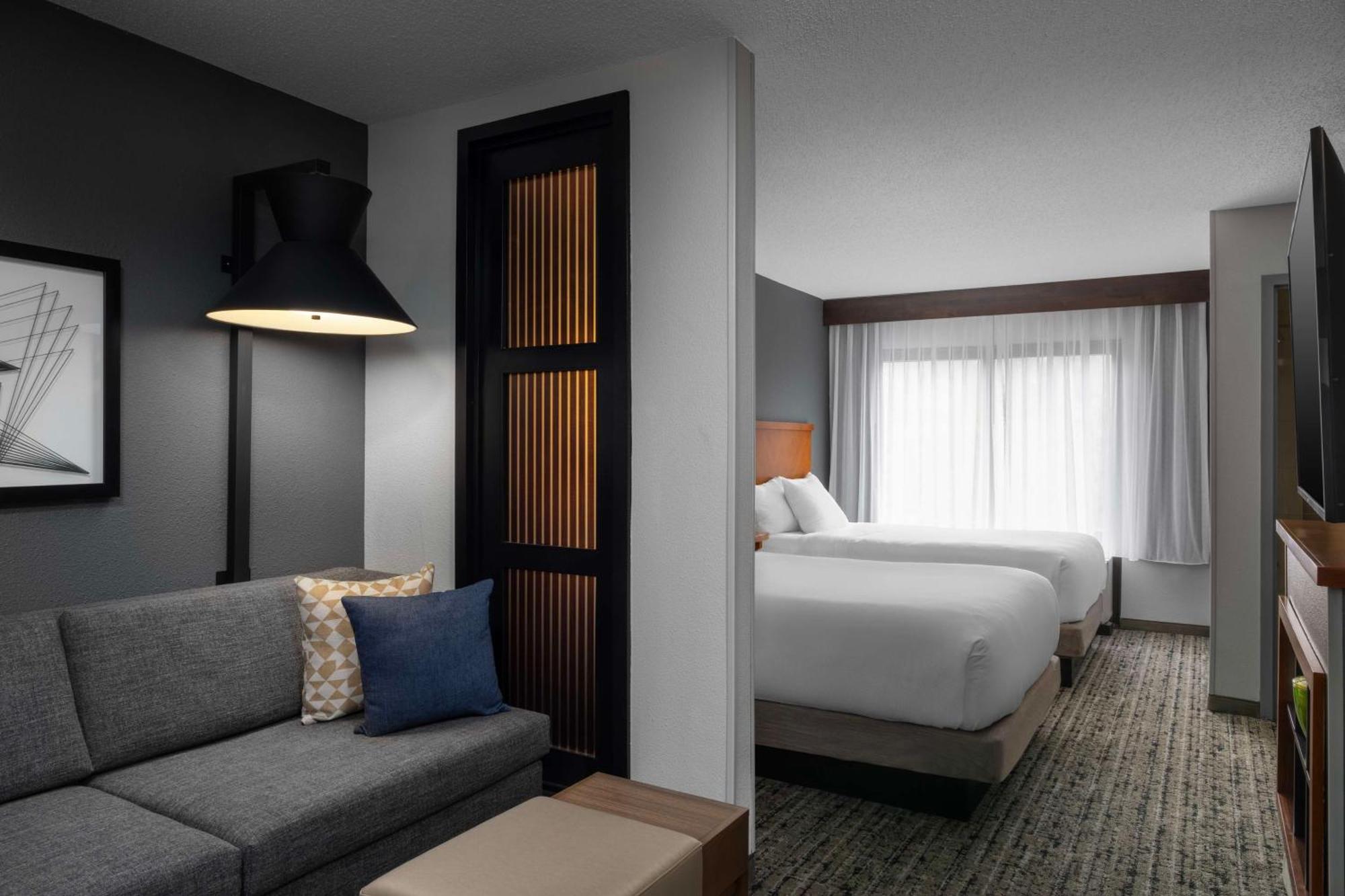 Hyatt Place Airport/lake Pointe Hotel 3*
