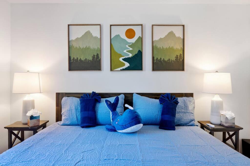 The Poolside Retreat - Spacious 4 Bdrm With Pool, Hot Tub,firepit,games,dogs Welcome
