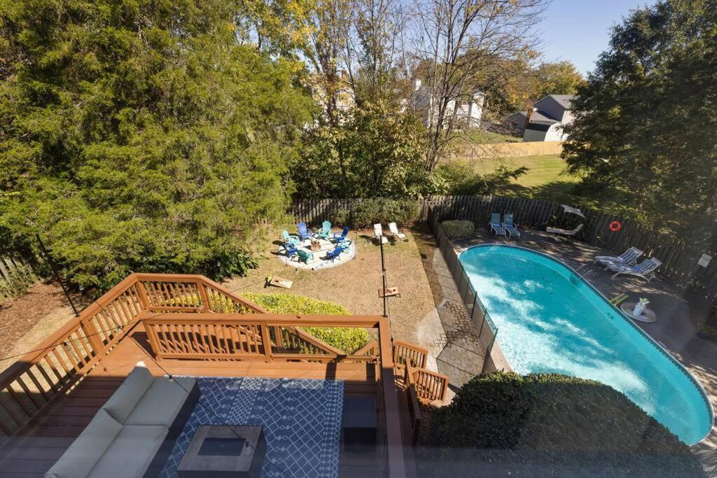 Holiday home The Poolside Retreat - Spacious 4 Bdrm With Pool, Hot Tub,firepit,games,dogs Welcome Charlotte