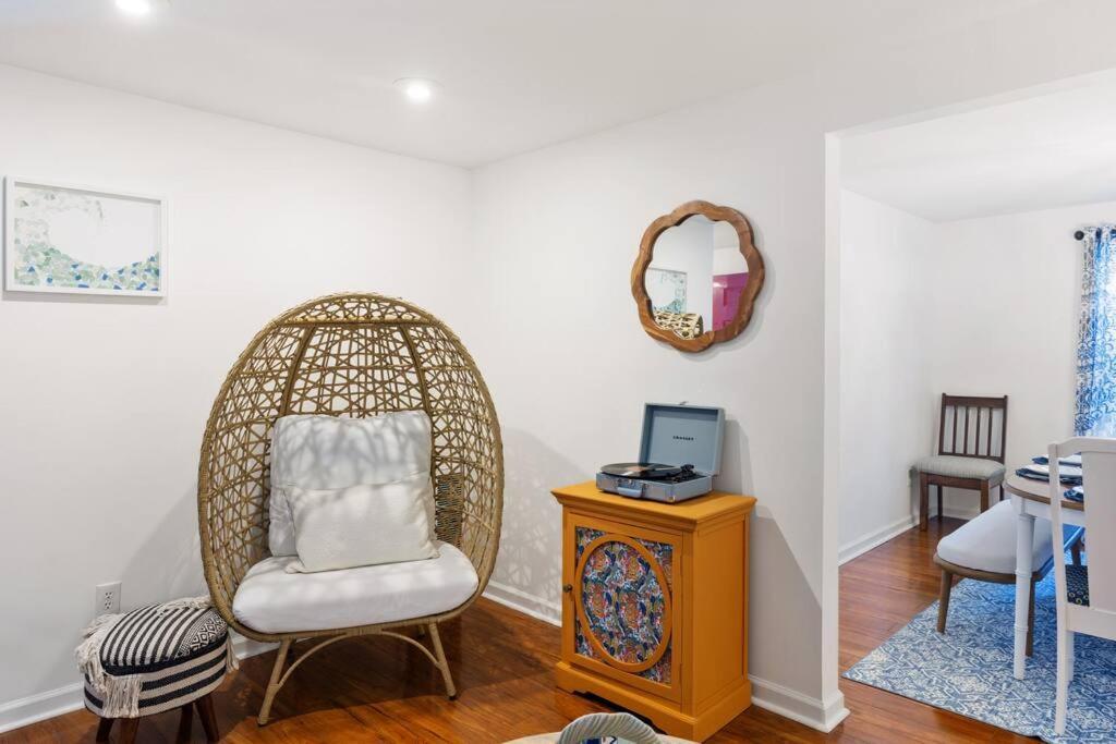 The Poolside Retreat - Spacious 4 Bdrm With Pool, Hot Tub,firepit,games,dogs Welcome *