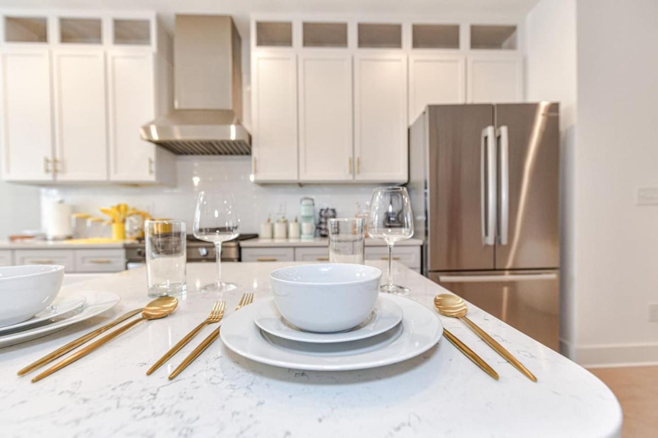 On The Move In Plaza Midwood Holiday home