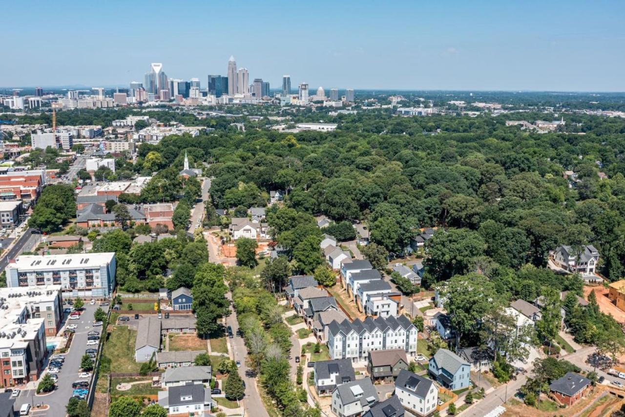 On The Move In Plaza Midwood *