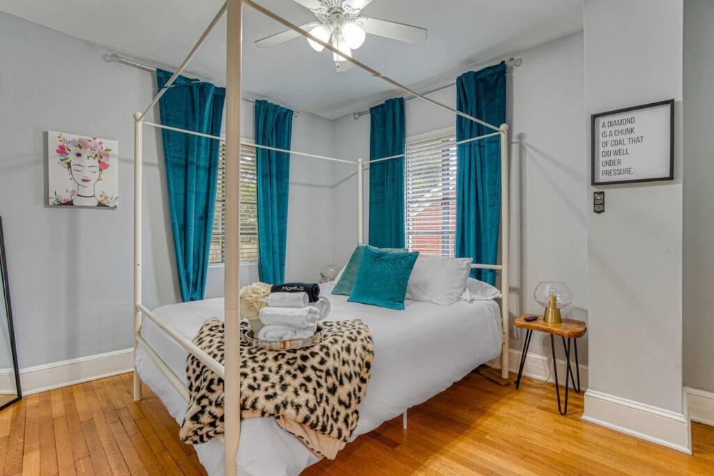Cozy & Charming Home, Minutes To Everything! *