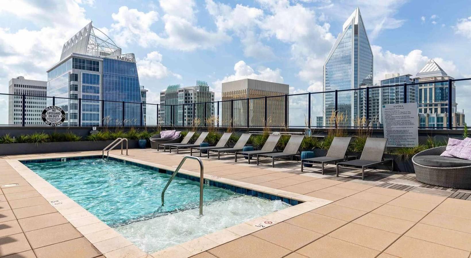 2br Uptown Furnished Apts
