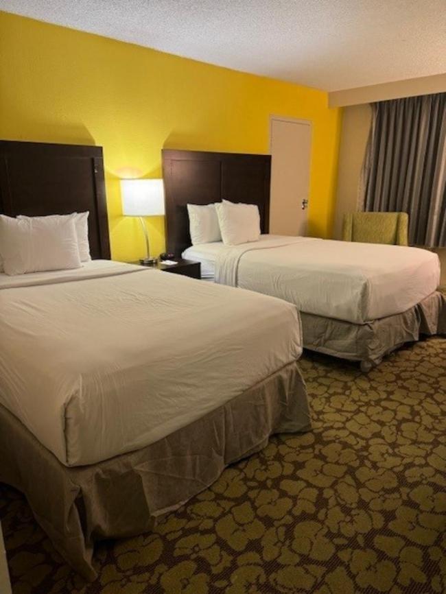 Ramada Plaza By Wyndham South End Airport Hotel