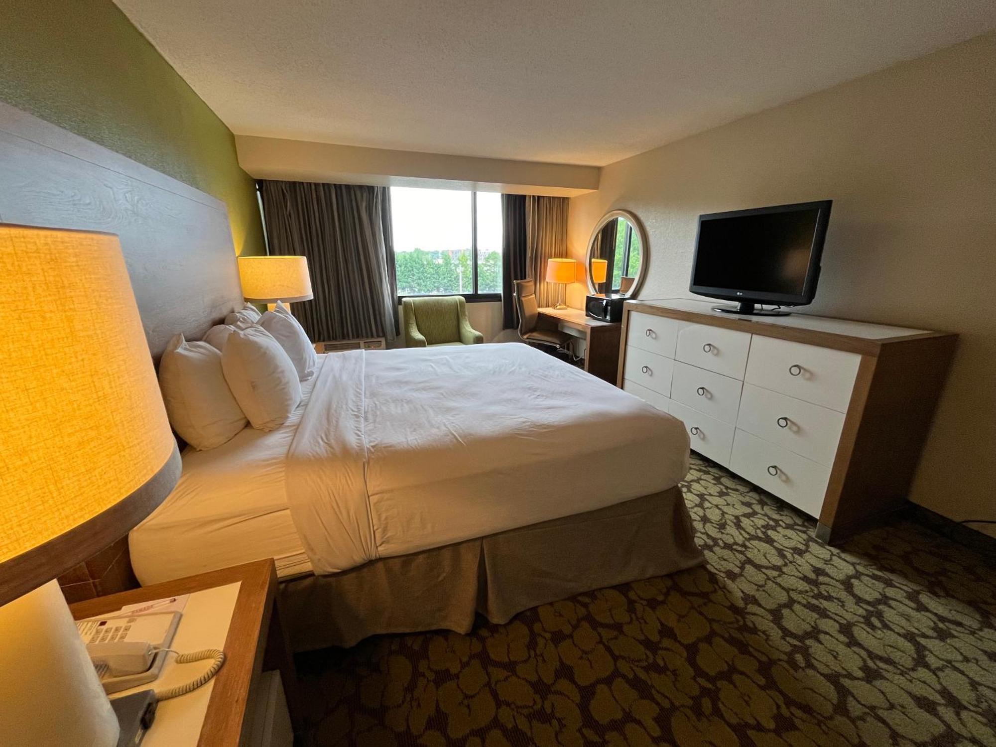 Ramada Plaza By Wyndham South End Airport 3* Charlotte