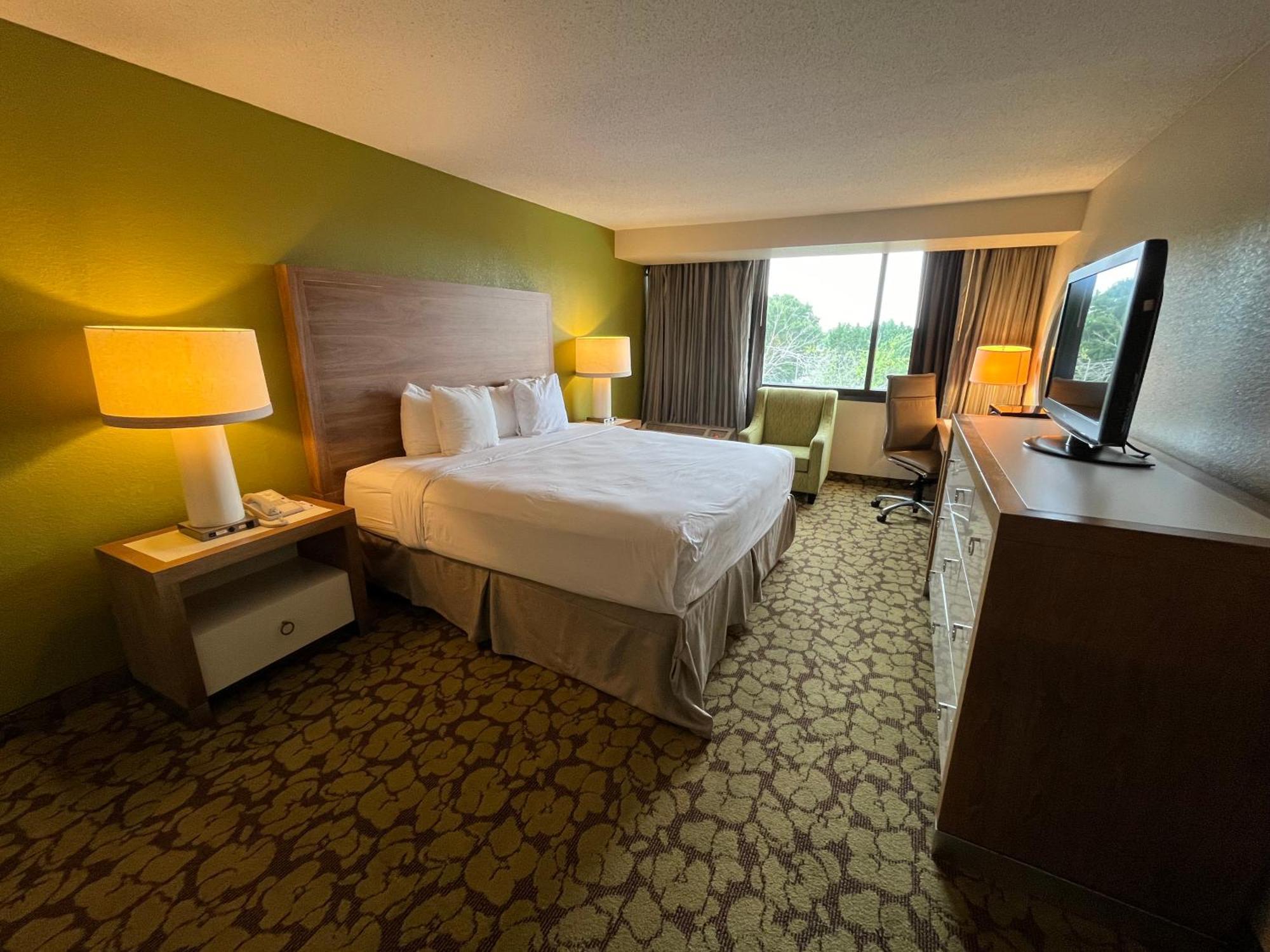 Ramada Plaza By Wyndham South End Airport