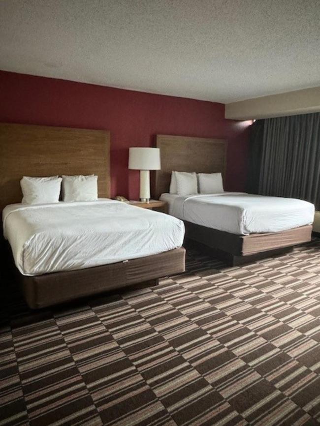 Ramada Plaza By Wyndham South End Airport 3* Charlotte