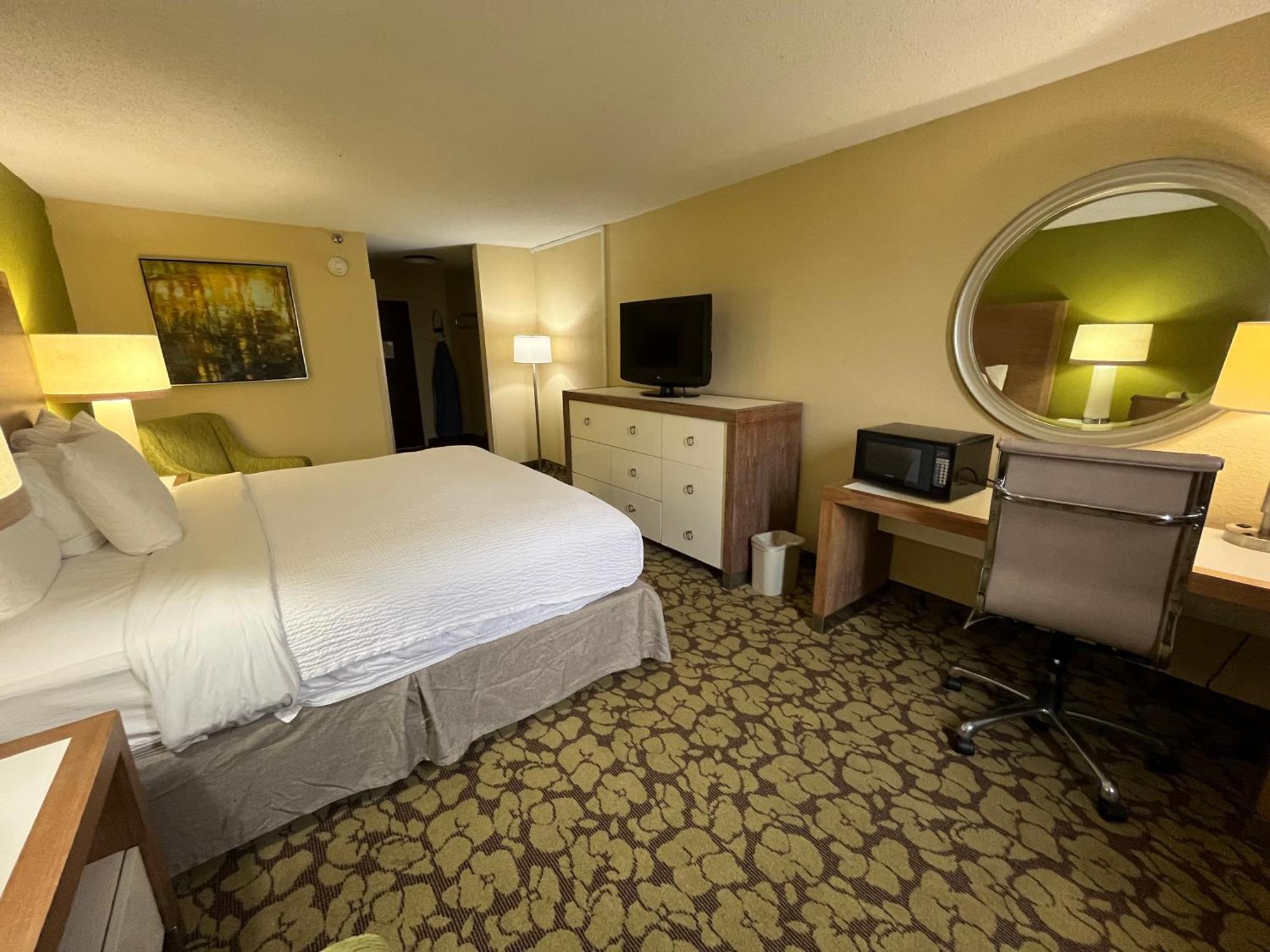 Ramada Plaza By Wyndham South End Airport Charlotte