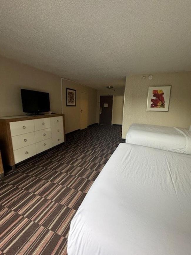 Ramada Plaza By Wyndham South End Airport Hotel Charlotte